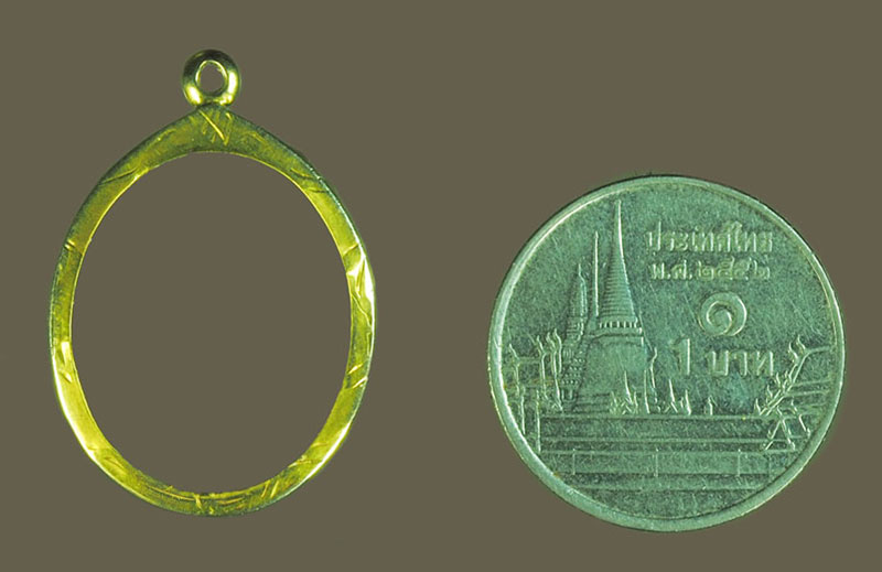 *38545 เหรียญหลวงปู่ทวด เหรียญน้ำทะเลจืด วัดช้างไห้ ไม่ทราบปี เลี่ยมจับขอบทอง 11