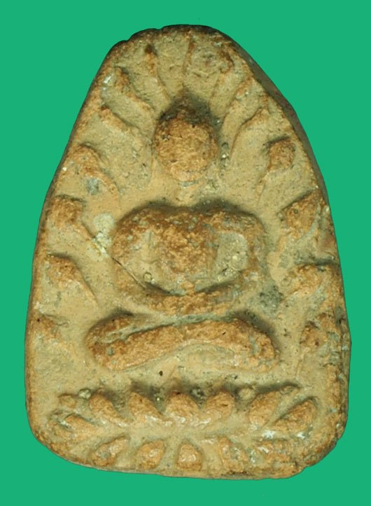 *37693 พระเนื้่อดินหลวงพ่อเข่ง วัดพระพิเรนทร์ กรุงเทพ เนื้อดิน 9.1