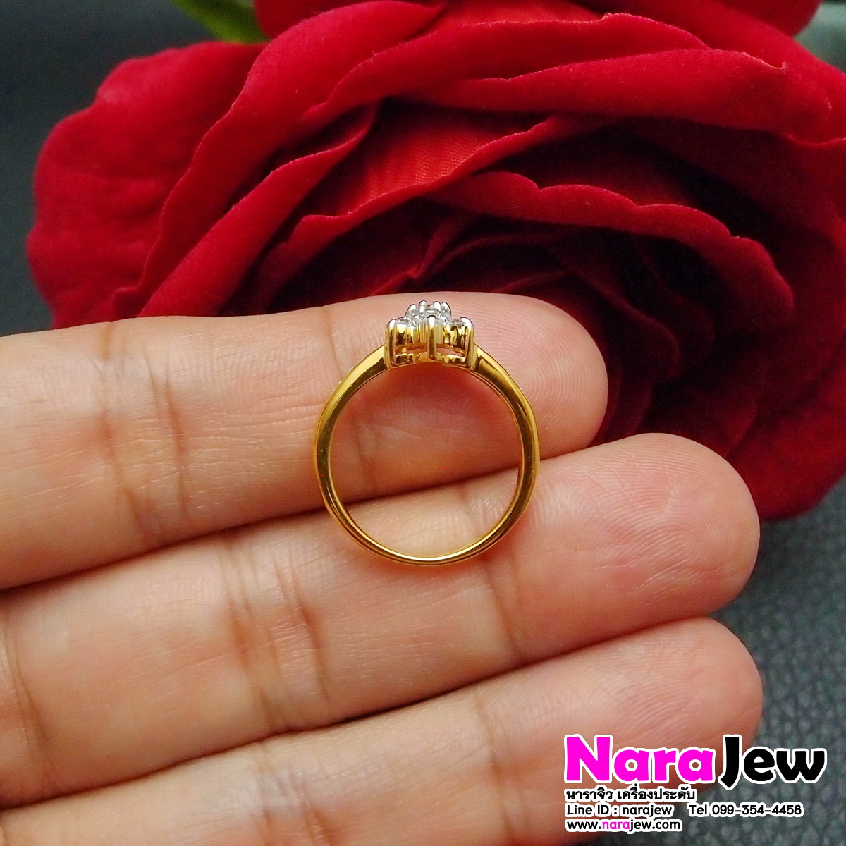 แหวนเพชร ดอกพิกุล ประดับเพชรแท้ 0.60 ct