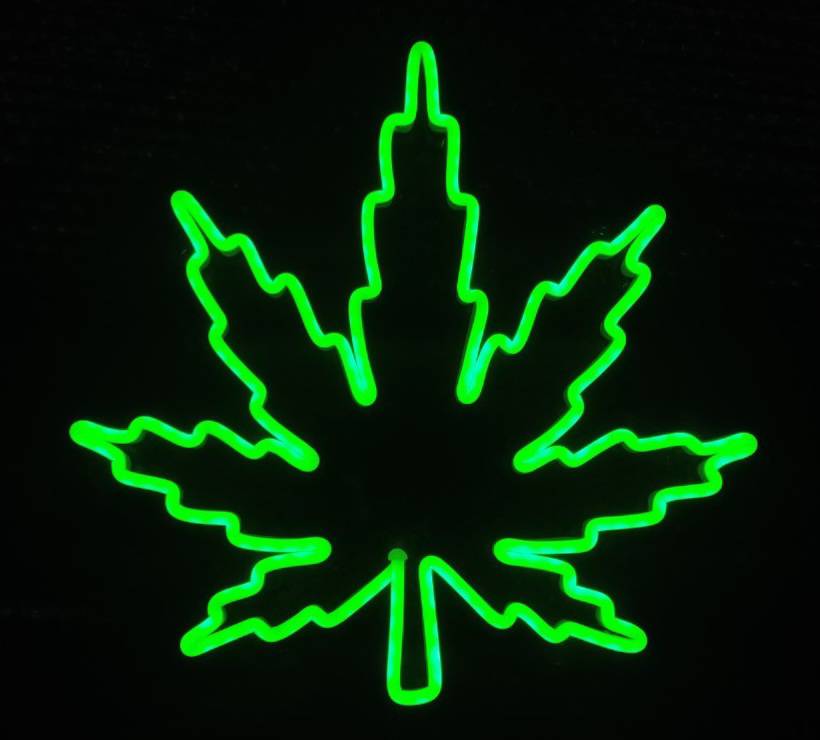 ป้ายไฟนีออนดัดledรูปใบกัญชา