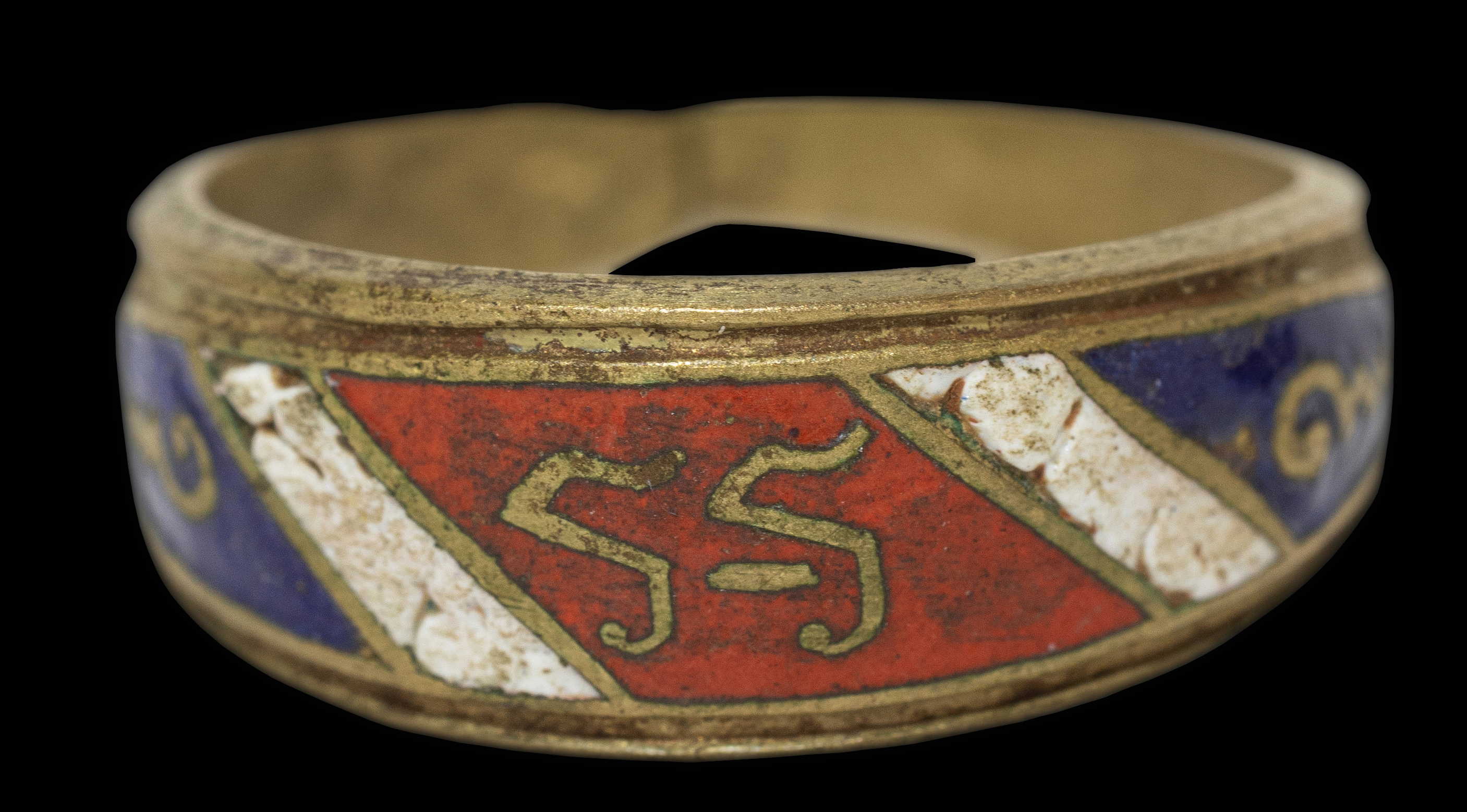 แหวนลงยาลายธงชาติ หลวงพ่อจง วัดหน้าต่างนอก อยุธยา ปี 2495