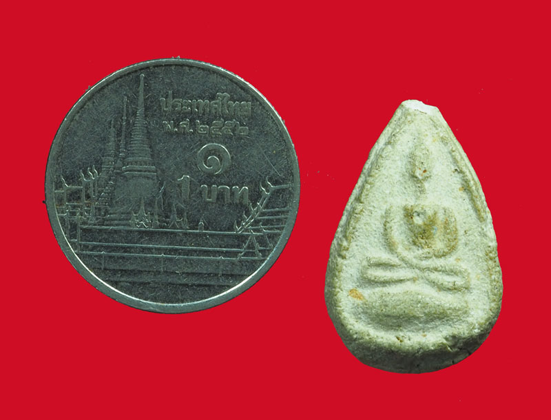 *32619 พระกลีบบัว เนื้อผง ไม่ทราบที่และปีสร้าง เก่า 9