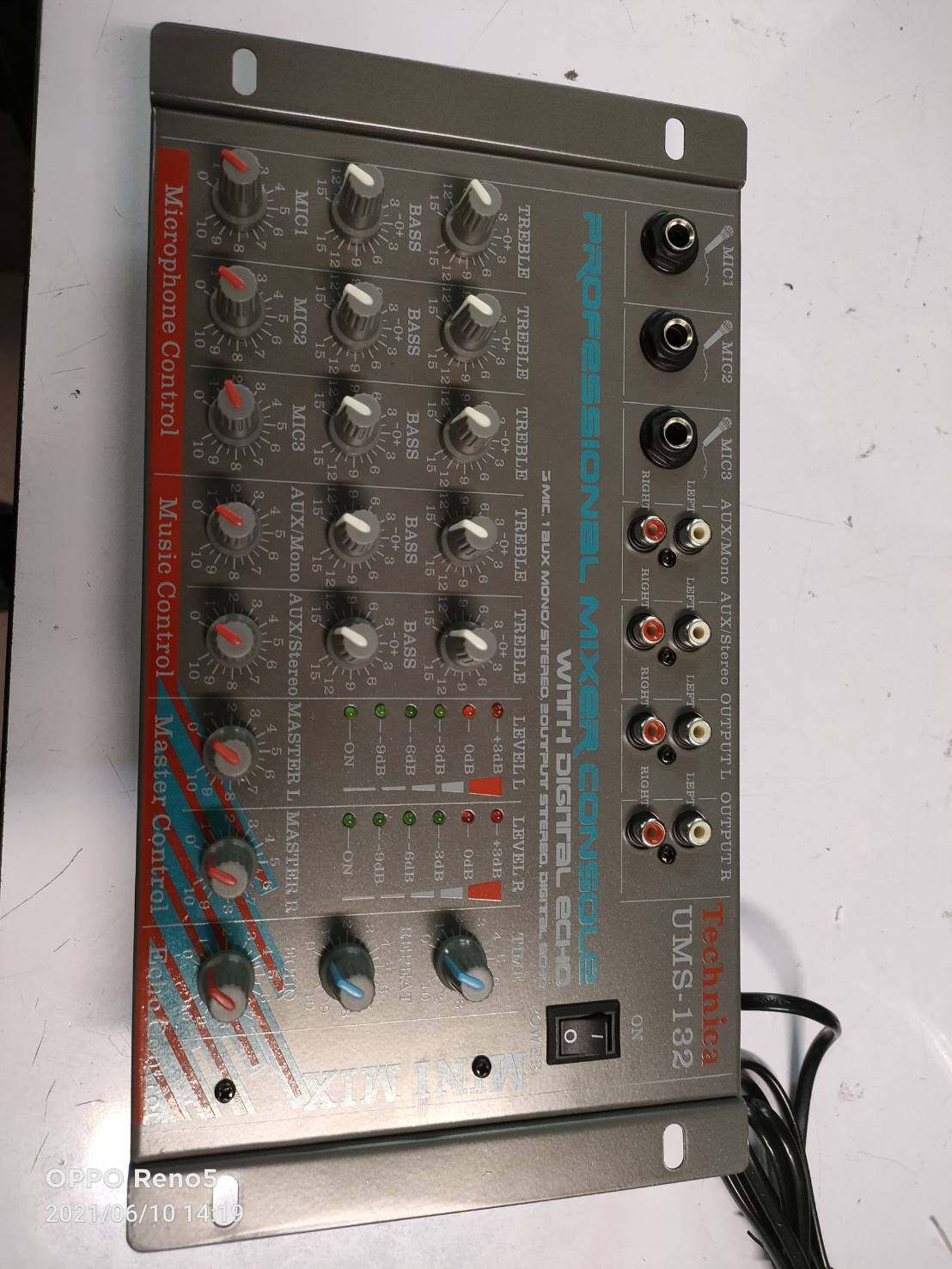 TECHNICA UMS-132 MIXER
