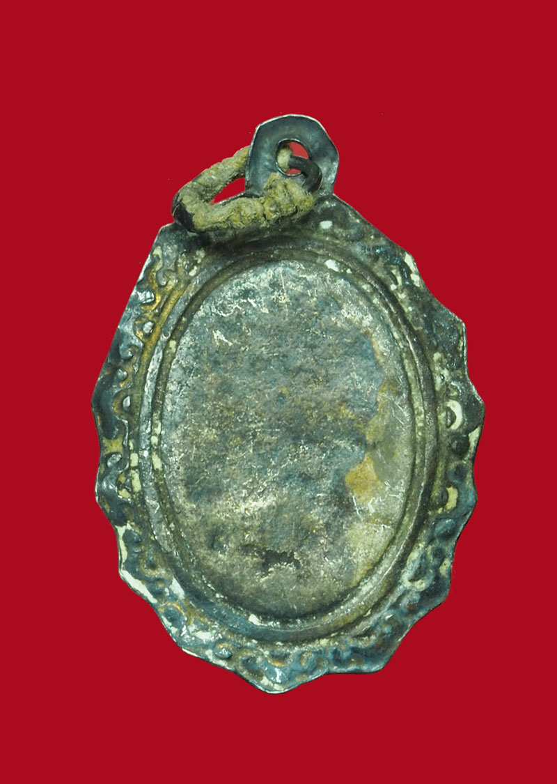 *31311 ล็อกเก็ตรูปถ่ายโบราณ ยุคประมาณ 24XX ตัวล็อกเก็ตทำด้วยเงินโบราณรูปหายไป 4