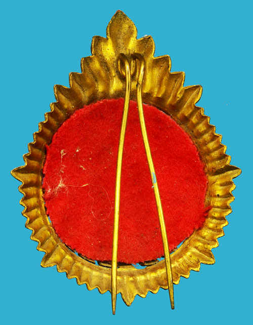 ขายแล้ว*36472 หน้าหมวก สละชีพเพื่อชาติ ของทหารบก ยุคสงครามโลก เนื้อทองเหลือง ยุค 248X- 9X (เป็นของสะสม) 16