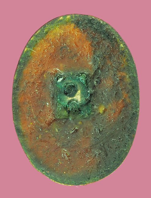 ขายแล้ว*39792 ล็อกเก็ตตัวหนังสือขนบ่า หลวงพ่อเอีย วัดบ้านด่าน ปราจีนบุรี ฉากเขียว (มีกระเทาะมุมบนด้านขวามือซ่อมไว้) 48