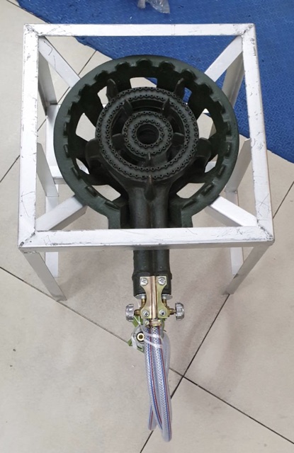 ชุดหัวเตาแม่ค้า เตา C30 ขาเหลี่ยมกลาง ขนาด 40x40x40 ซม.พร้อมหัวปรับลัคกี้เฟลม รุ่น L326 สายแก๊ส 2 เมตร ตัวรัดสาย 2 ตัว