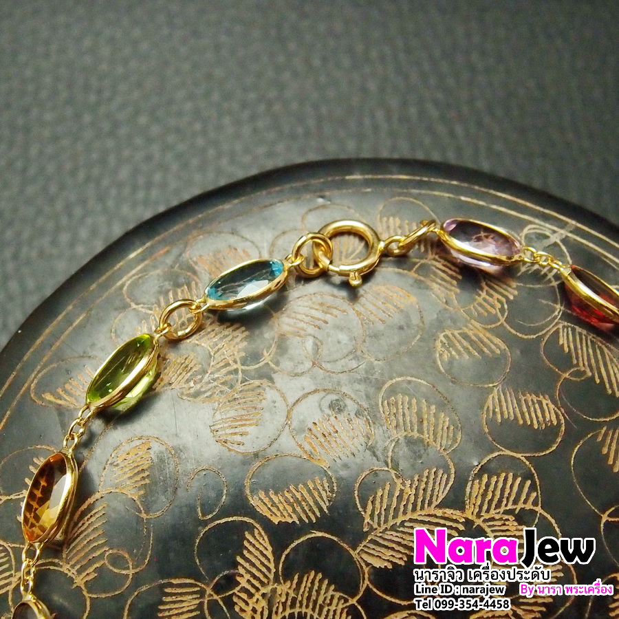 สร้อยข้อมือ ประดับพลอยแท้ 5 สี การผสมผสานของสีพลอยแท้ หลากสีสัน ออกมามีความโดดเด่น สวยสะดุดตา