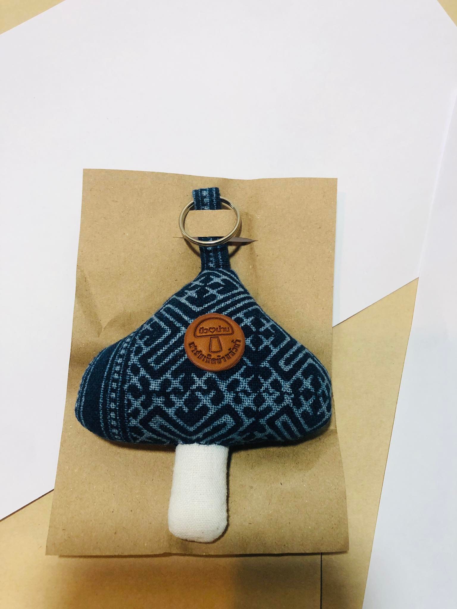 พวงกุญแจดอกเห็ด งานผ้าเขียนเทียน #ฟาร์มเห็ดบ้านหัวน้ำ