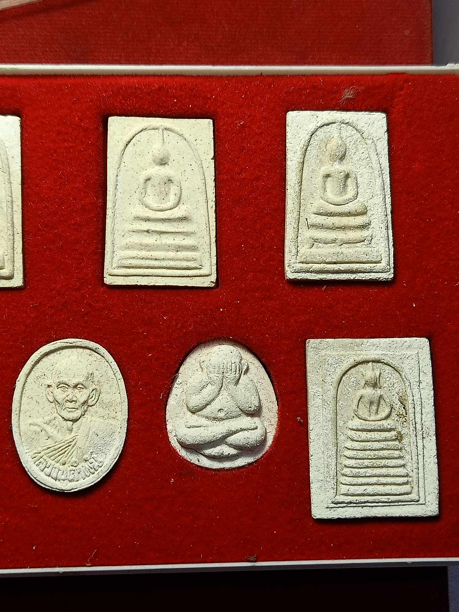 ชุดพระผงหลวงปู่คำพันธ์ วัดธาตุมหาชัย จ.นครพนม รุ่นมหาชัย (SKU-03397)