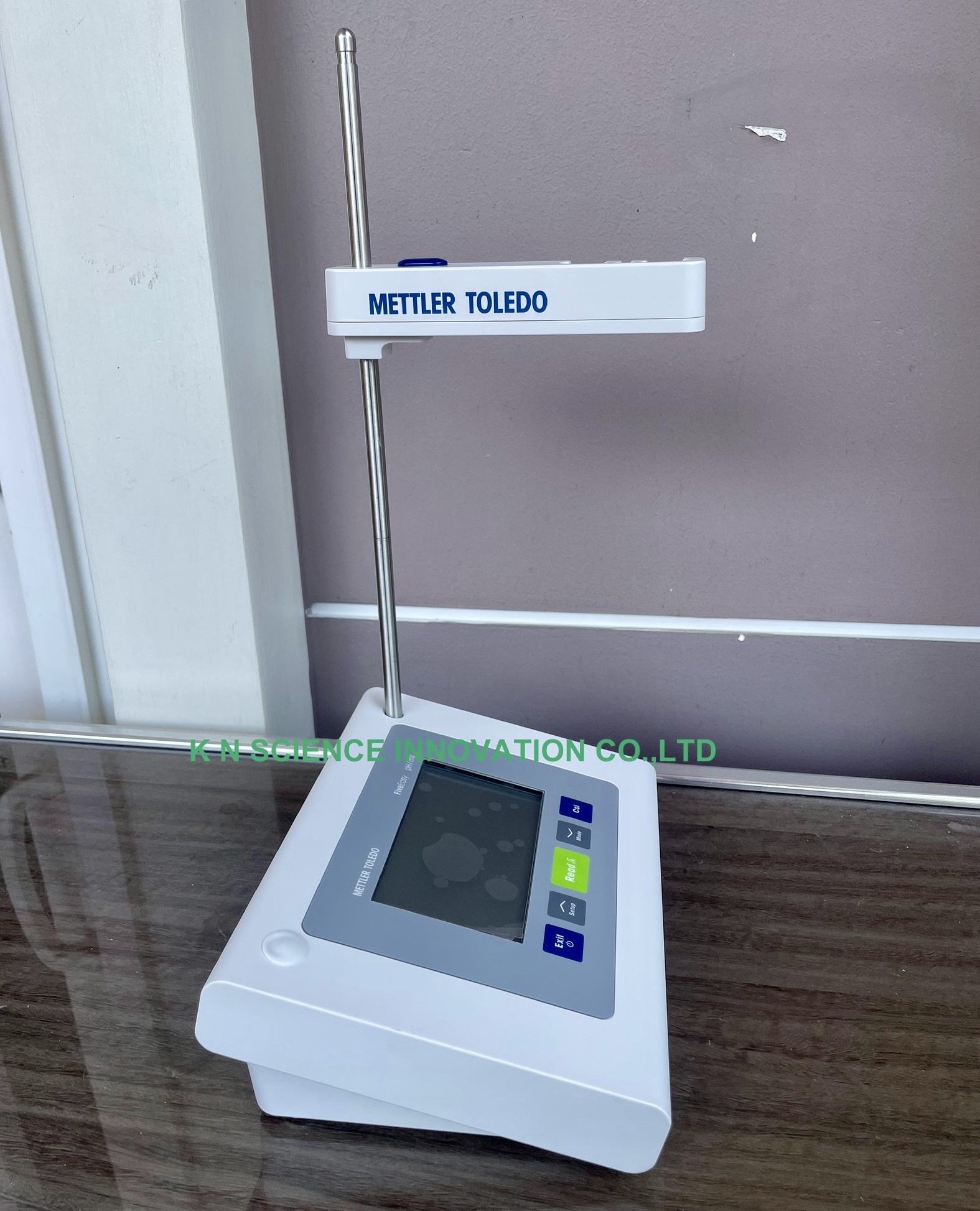 pH meters แบบตั้งโต๊ะ, F20 FiveEasy,ยี่ห้อ Mettler-Toledo (เฉพาะตัวเครื่องไม่รวม Electrode) 30266658