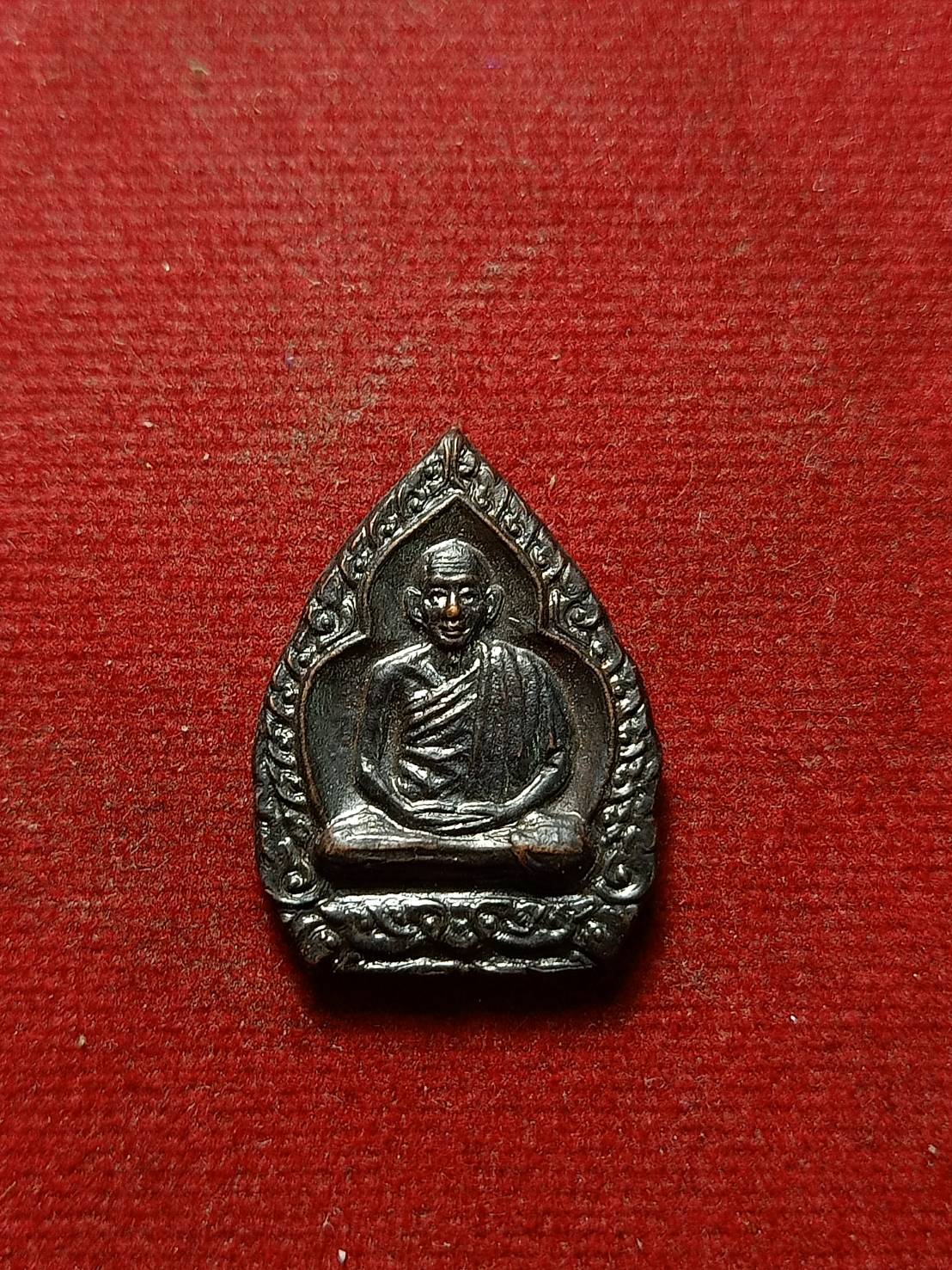 เหรียญเจ้าสัว หลวงพ่อเกษม เขมโก สุสานไตรลักษณ์จ.ลำปาง รุ่นบารมี 81 ปี 2535 (SKU-07203)