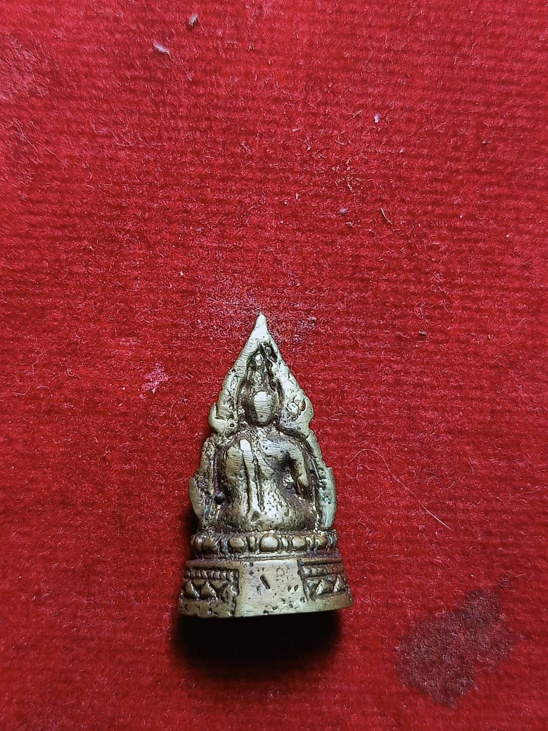 พระพุทธชินราช หลวงพ่อเพชร วัดท่าหลวงเนื้อทองเหลืองปี 2502 จ.พิจิตร (SKU-03618)