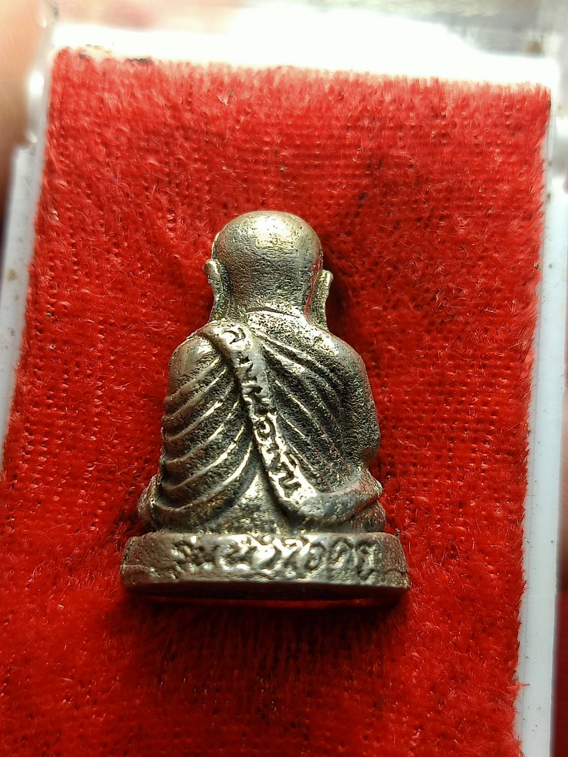 รูปหล่อหลวงพ่อเงิน วัดบางคลาน จ.พิจิตร ปี 2537 พร้อมกล่อง (SKU-12670)