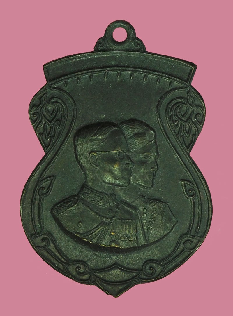 *40423 เหรียญในหลวงรัชกาลที่ 9 - พระพันปีหลวง วัดศรีจันทร์ประดิษฐ ปี 2522 เนื้อทองแดงรมดำ 10