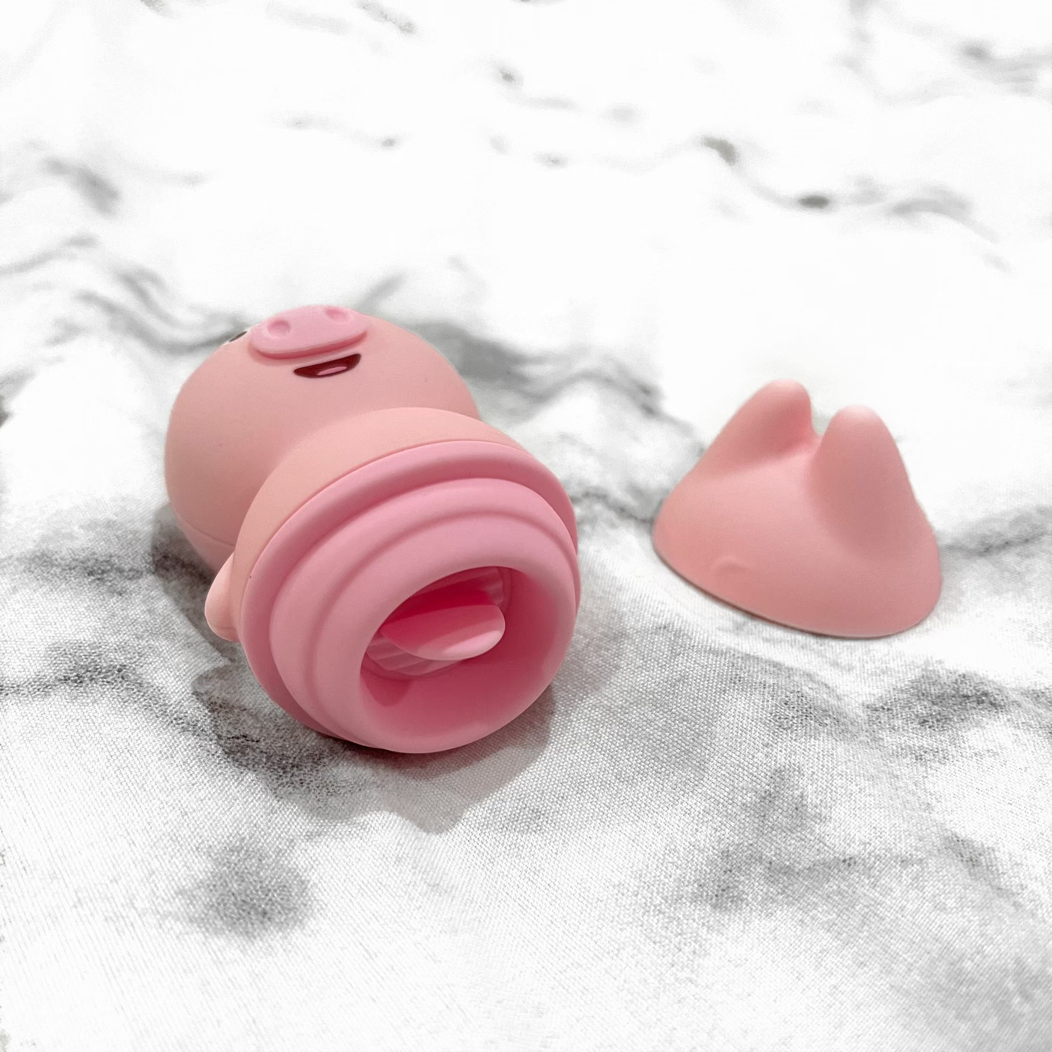 ลิ้นหมูน้อย 🐷