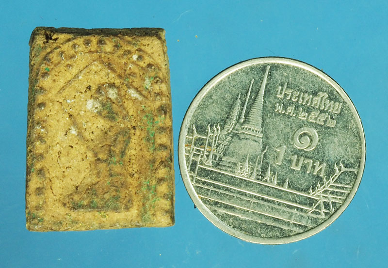 *29221 นางกวักข้างเม็ด หลังจารดินสอ เก่า ไม่ทราบที่ 13