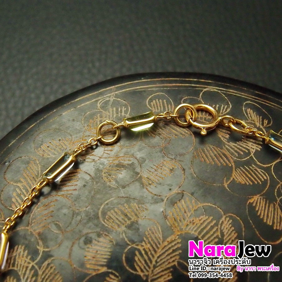 สร้อยข้อมือ ประดับพลอยแท้ 5 สี พลอยเจียระไน ทรงเอเมอรัลด์คัต (Emeral cuts) สวยแปลกใหม่ ใส่แล้ว ดูสวยโดดเด่น สดใส