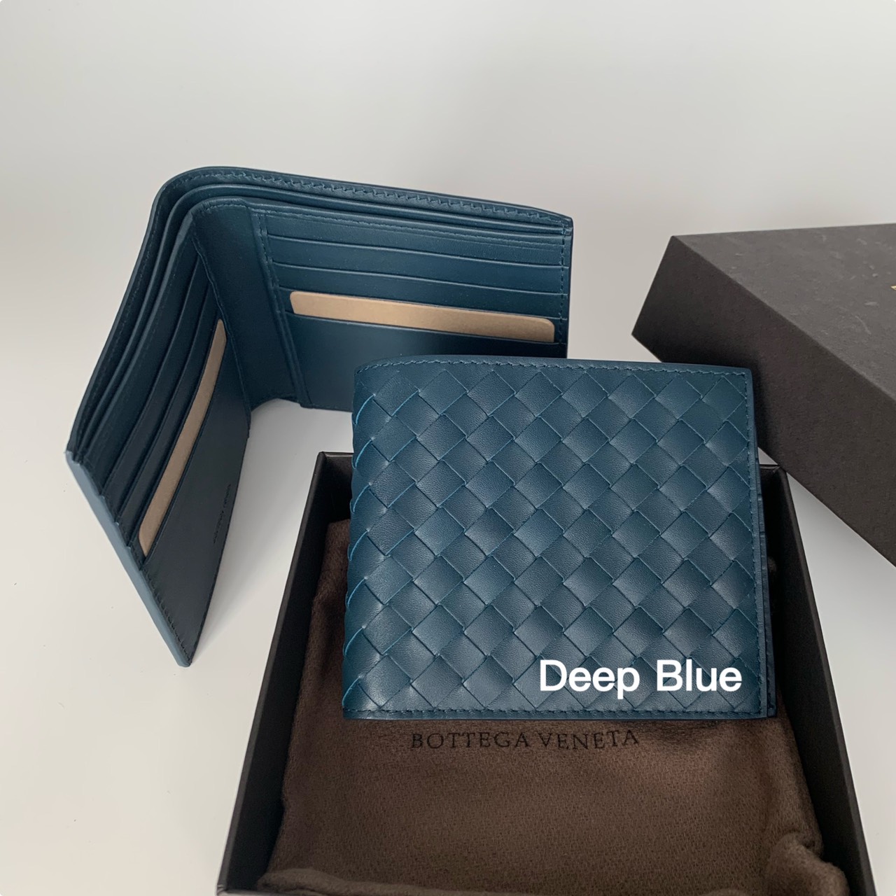 New Bottega Veneta men wallet , 8 cards