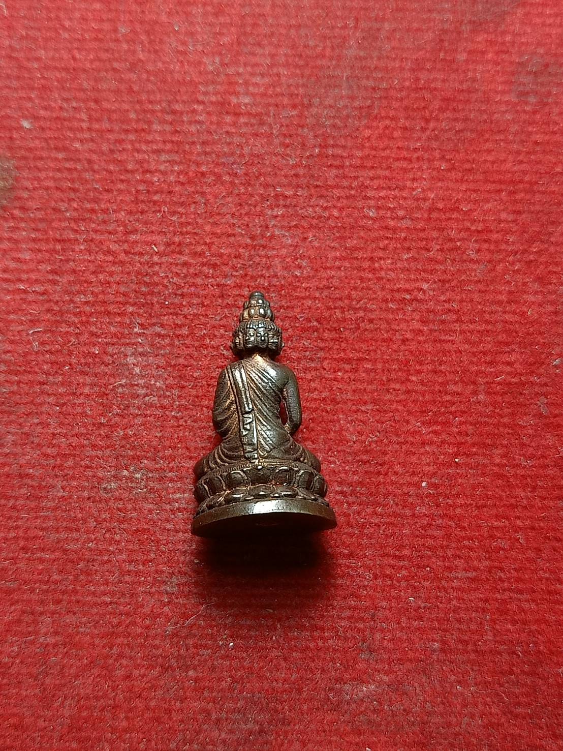 รูปหล่อพระมหาเศรษฐีนวโกฏิ เจ้าคุณธงชัย วัดไตรมิตรและวัดสระเกศ กทม. พิมพ์เล็ก เนื้อนวโลหะ อ.ลักษณ์ เรขานิเทศสร้าง (SKU-07956)