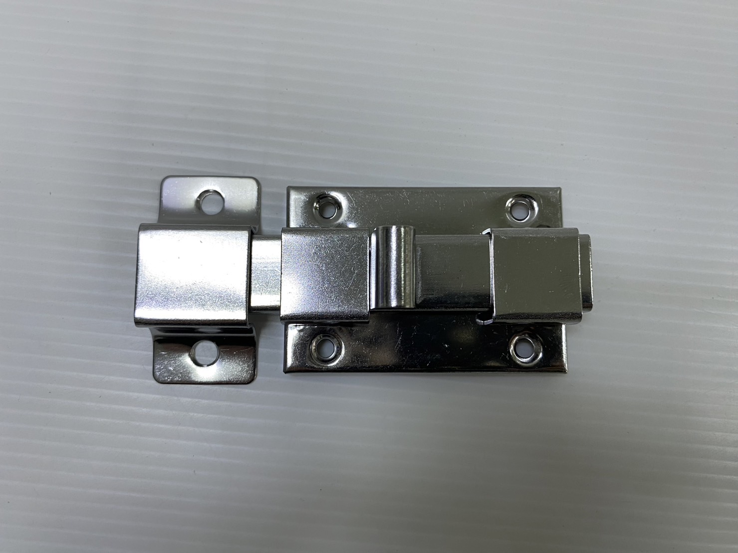 กลอนสี่เหลี่ยมสแตนเลส ห้องน้ำ (ราคารวมแวท) (กล่อง 12 อัน) กลอนประตู กลอนสแตนเลส กลอนห้องน้ำ(แม่เหล็กดูดติด SUS430PS)