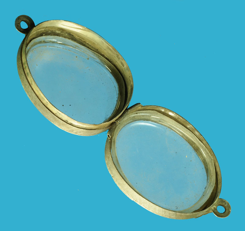 *36428 กรอบเงินเปอร์เซนต์ต่ำ เหมาะสำหรับใส่พระปิดตา หลวงปุ่โต๊ะ วัดประดู่ฉิมพลี 16