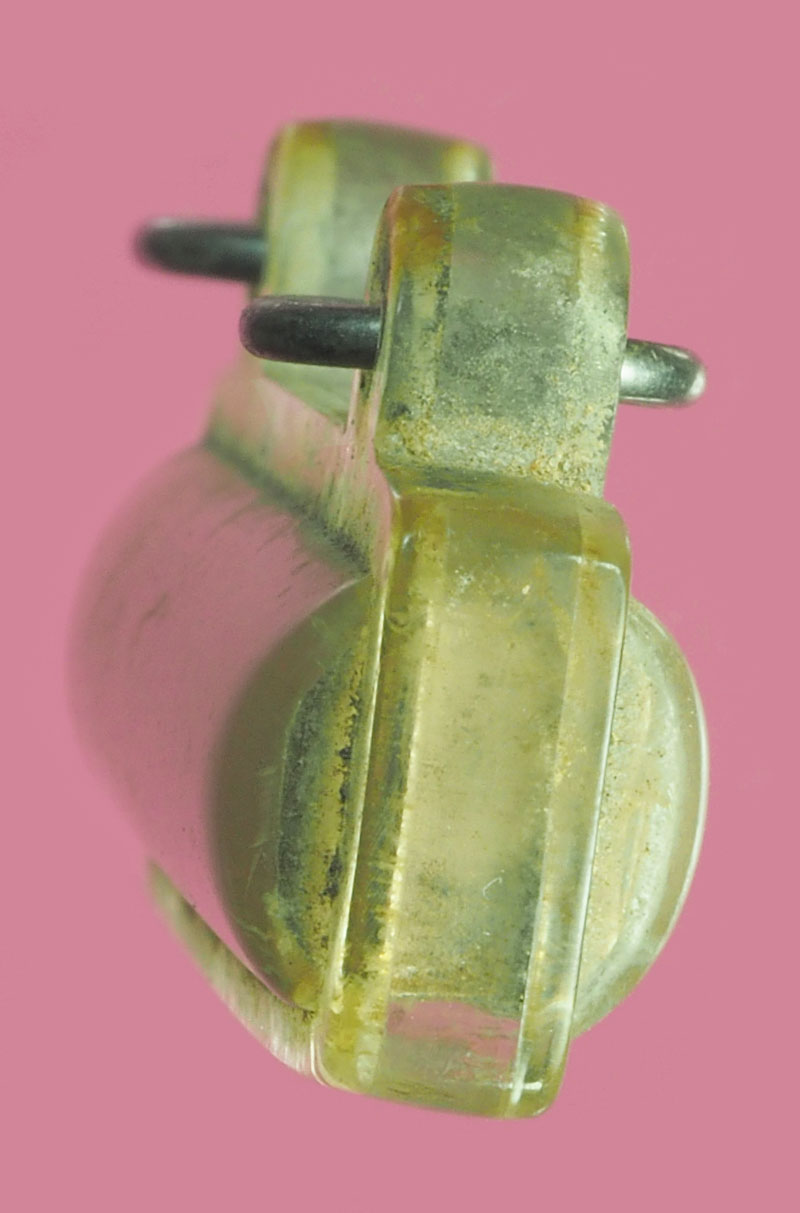 *38752 ตะกรุดไม่แน่ใจว่าเป็นไม้หรือเป็นหนังเสือ เลี่ยมพลาสติกเก่า ไม่ทราบที่ 3