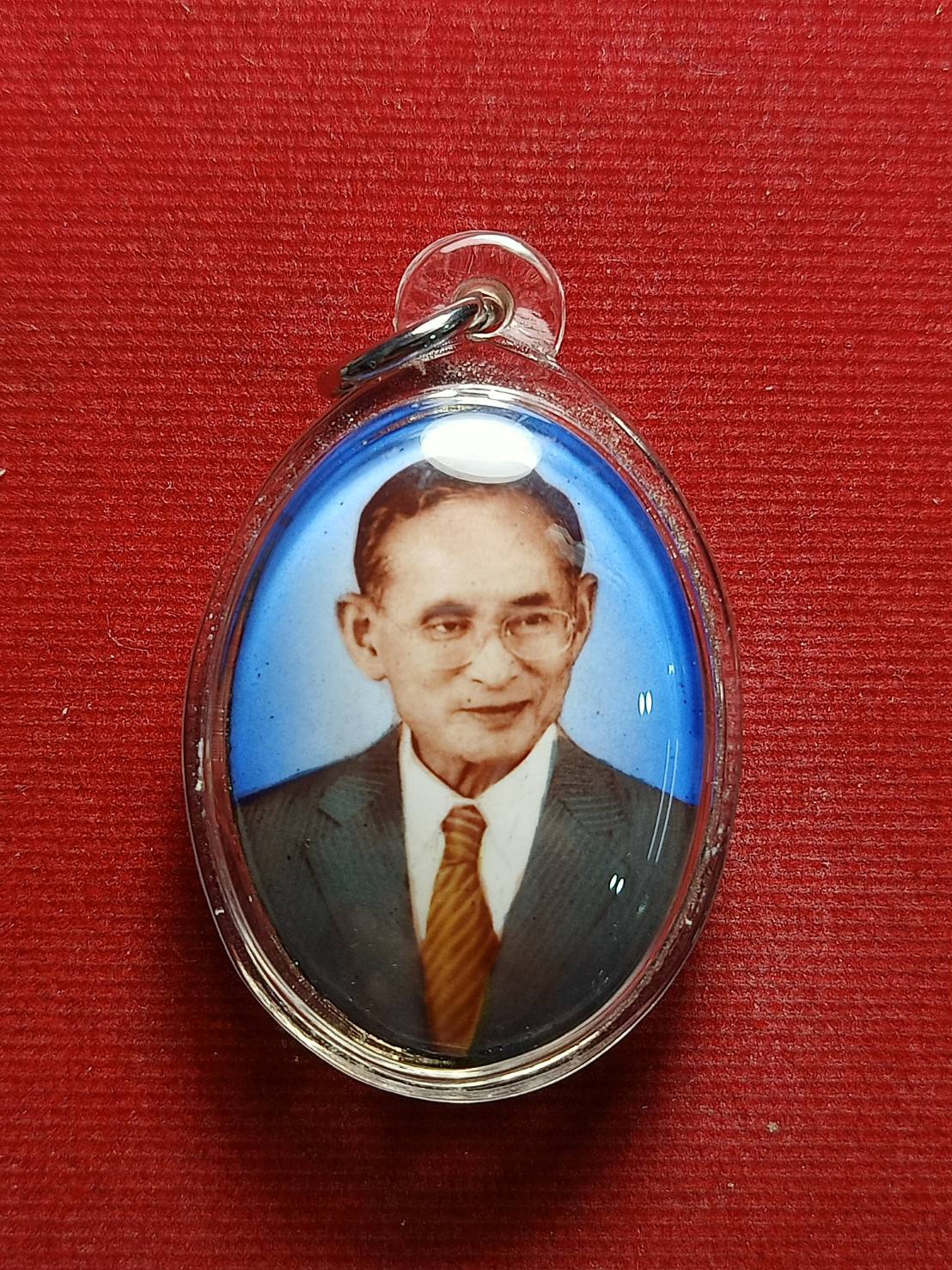 ล็อกเก็ตในหลวง ร.9 มงคลระลึก 25 ปี มูลนิธิศรีรัตนโกสินทร์ (SKU-05661)