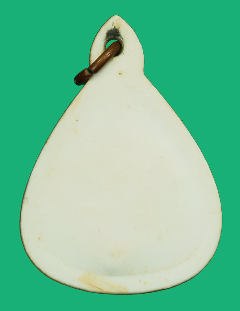 *35973 สิงห์ตะกั่วชุบทอง หลวงปู่ทิม วัดระหารไร่ ปี 2517 ระยอง เลี่ยมพลาสติกเก่าเดิมจากวัด 67