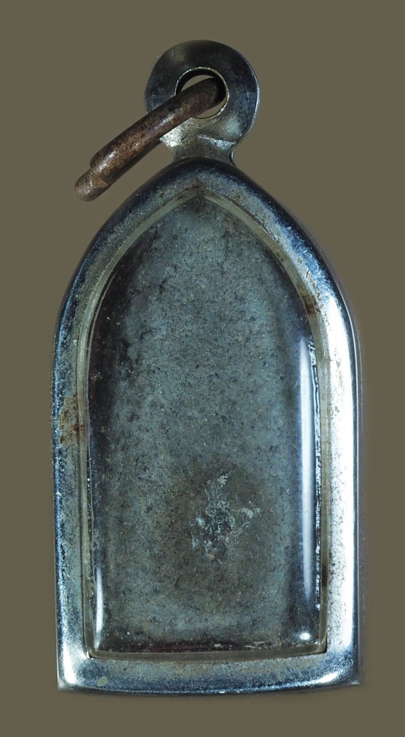 ขายแล้ว*40311 พระหลวงปู่ทวด เนื้อผงผสมว่าน เลี่ยมกรอบสแตนเลส พอมีอายุ ไม่ทราบที่และปีสร้าง 11