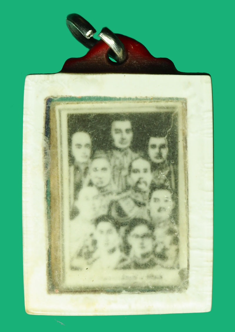 *36627 รุปถ่ายหลวงปู่ศุข วัดปากคลอง หลังในหลวงเก้ารัชกาล เลี่ยมพลาสติกเดิมวินเทจ 4