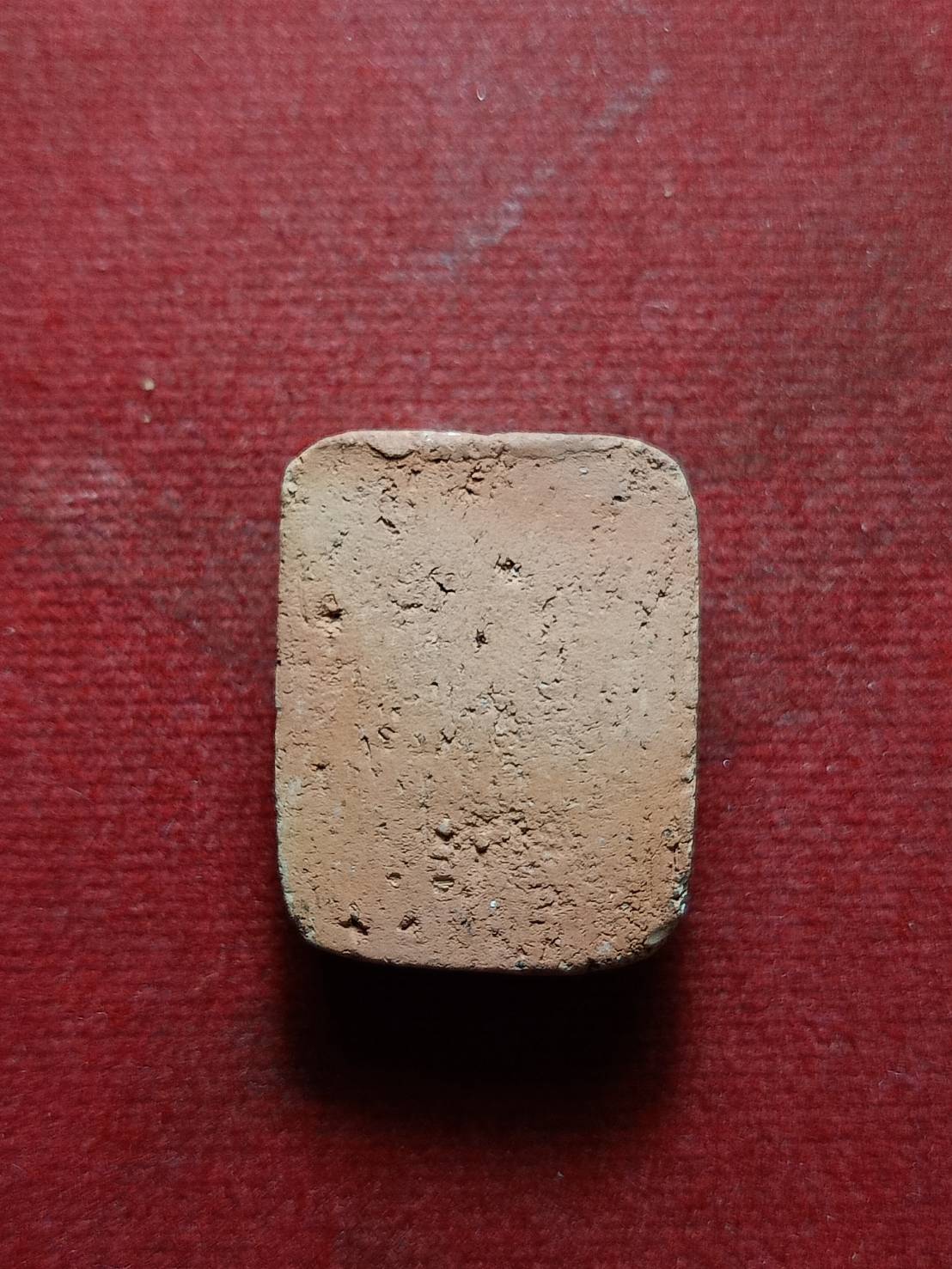 พระหลวงพ่อปาน พิมพ์ทรงครุฑ เนื้อดินเผาอุดผง หลวงพ่อฤาษีลิงดำ สร้างและปลุกเสก (SKU-07772)