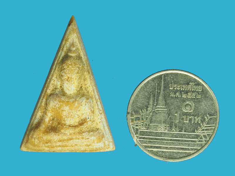 (ขายแล้ว)*32850 พระนางพญาเศียรโต หลวงกวย วัดโฆษิตราราม ชัยนาท เนื้อผงน้ำมัน 27