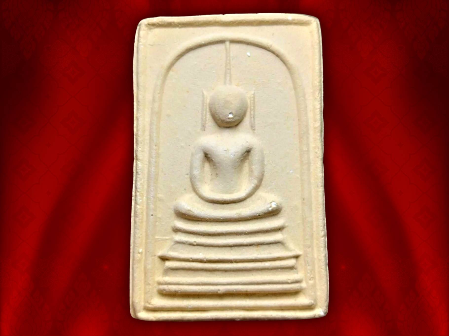 พระสมเด็จอรหัง หลังลายเซ็น สมเด็จพระญาณสังวร ปี 2519(พิมพ์ใหญ่)วัดบวรนิเวศวิหาร มีเส้นพระเกศาชัดเจน พร้อมตลับสแตนเลส สภาพสวยงามครับ