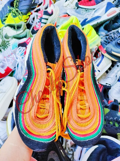 second hand sneakers