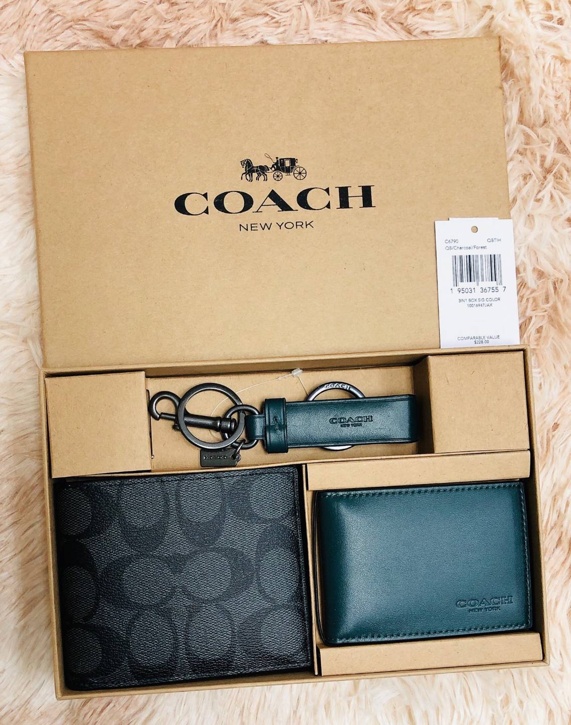 Coach Boxed Card Case And Belt Gift Set