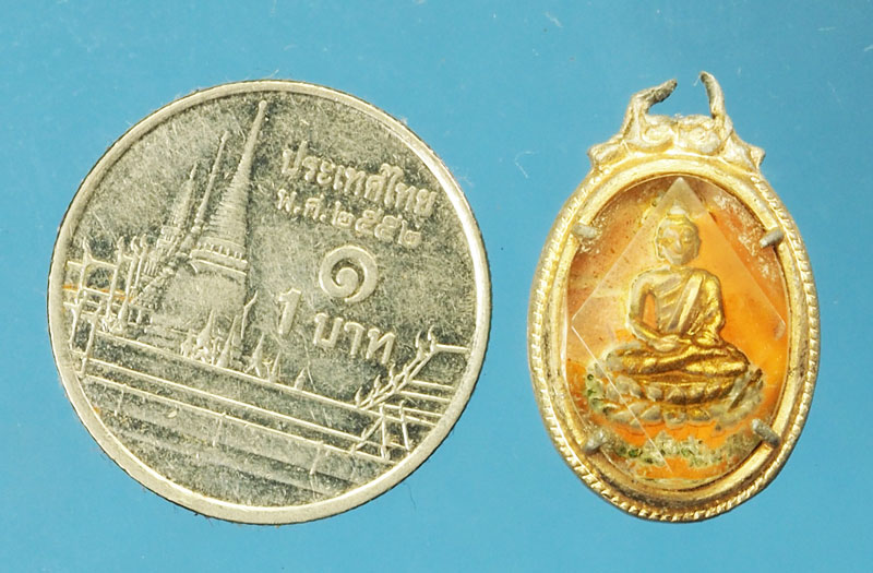 *29355 ล็อกเก็ตพระพุทธโสธร หลังพระประจำวัน ไม่ทราบปี 25