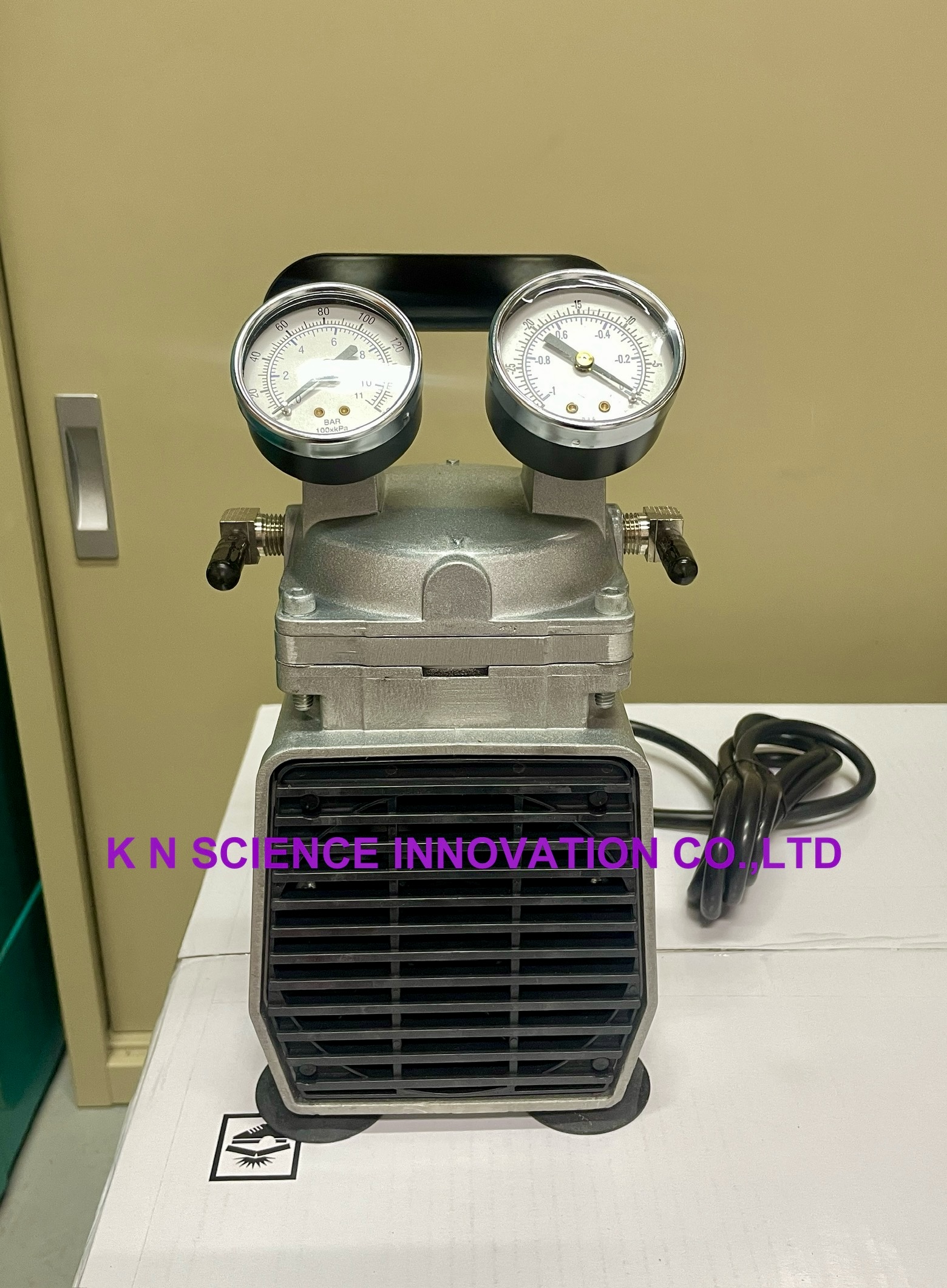 ปั๊มสูญญากาศ (Diapharm vacuum pump) รุ่น 07061-42,ยี่ห้อ GAST (ผลิตภัณฑ์จากประเทศอเมริกา) DOA-P504-BN