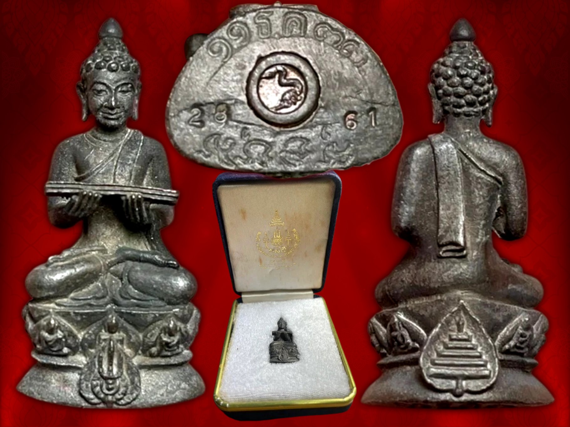 พระกริ่งปรมานุชิตชิโนรส วัดพระเชตุพนวิมลมังคลาราม ปี 2533 เนื้อนวะ พร้อมกล่องเดิม หายากสุดๆ ( ในหลวงเสด็จเททอง) งามและหายากสุดๆ ครับ