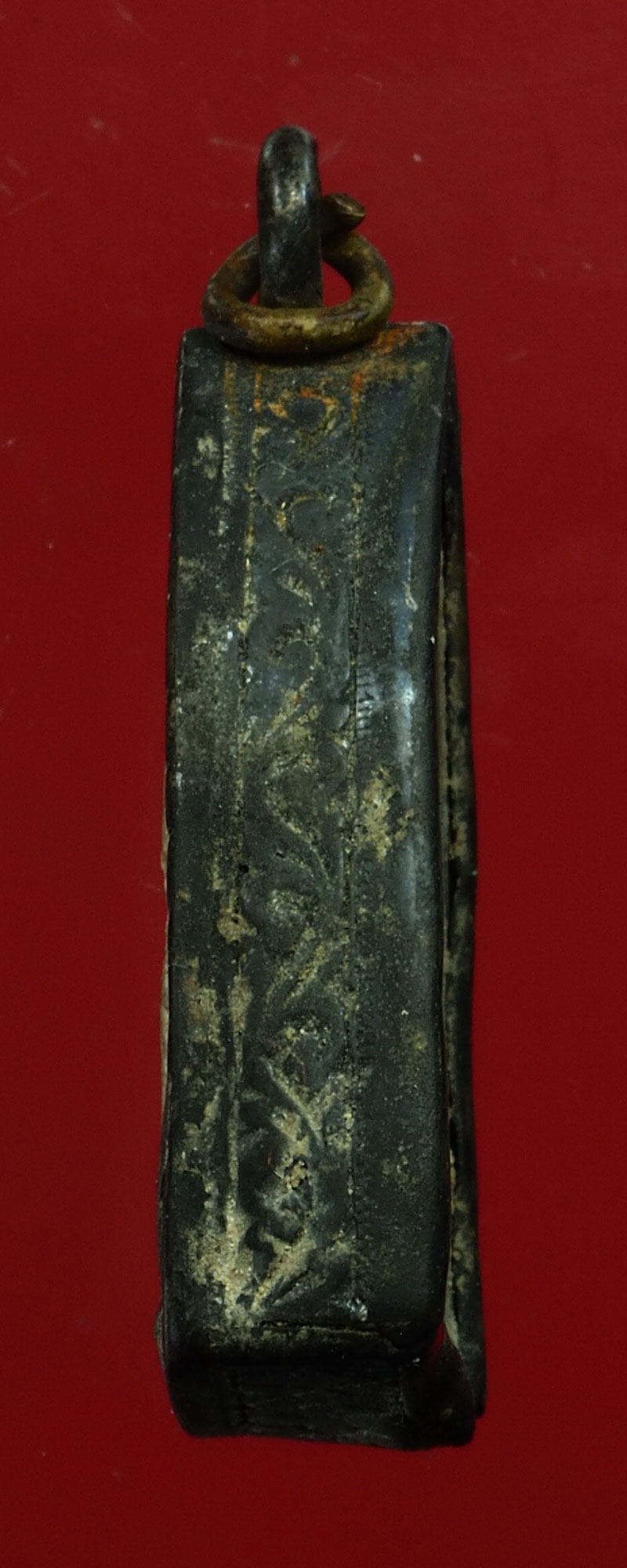 *28486 พระเนื้อดินเลี่ยมเงินเก่า สภาพใช้ ไม่ทราบที่ 13