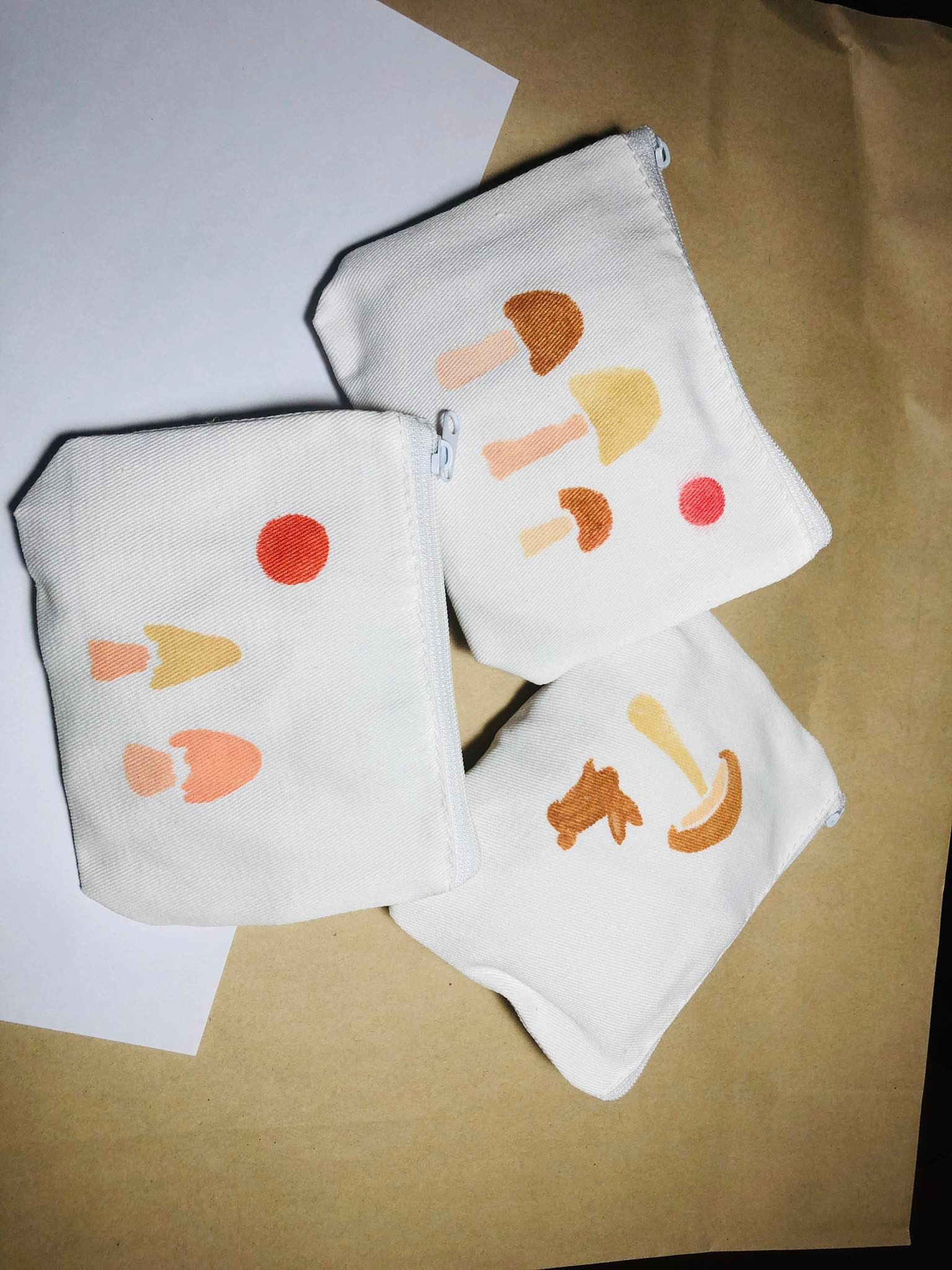 กระเป๋าใส่เหรียญลายเห็ด (คละลาย)