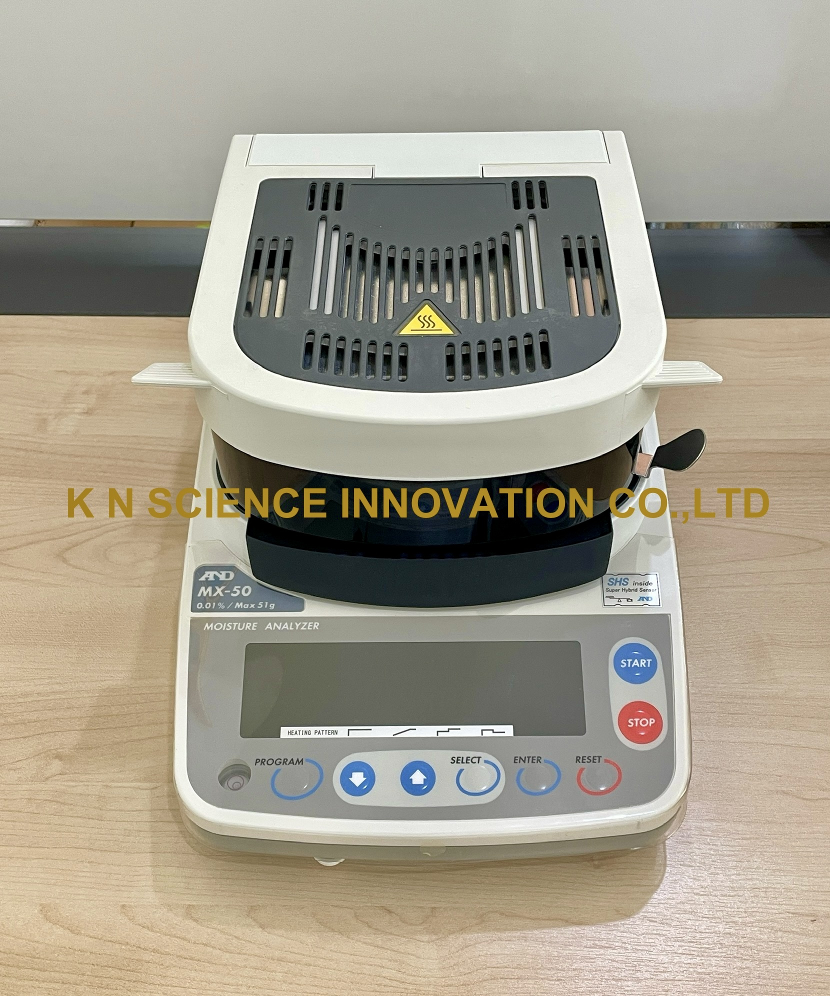 เครื่องวิเคราะห์ความชื้น Moisture Analyzer รุ่น MX-50 ยี่ห้อ AND/Japan P1074376