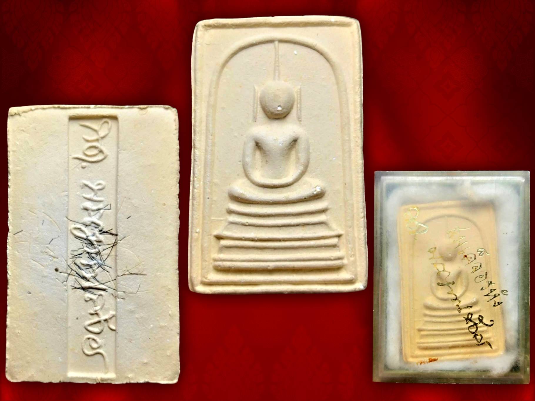 พระสมเด็จอรหัง หลังลายเซ็น สมเด็จพระญาณสังวร ปี 2519(พิมพ์ใหญ่)วัดบวรนิเวศวิหาร มีเส้นพระเกศาชัดเจน พร้อมตลับสแตนเลส สภาพสวยงามครับ