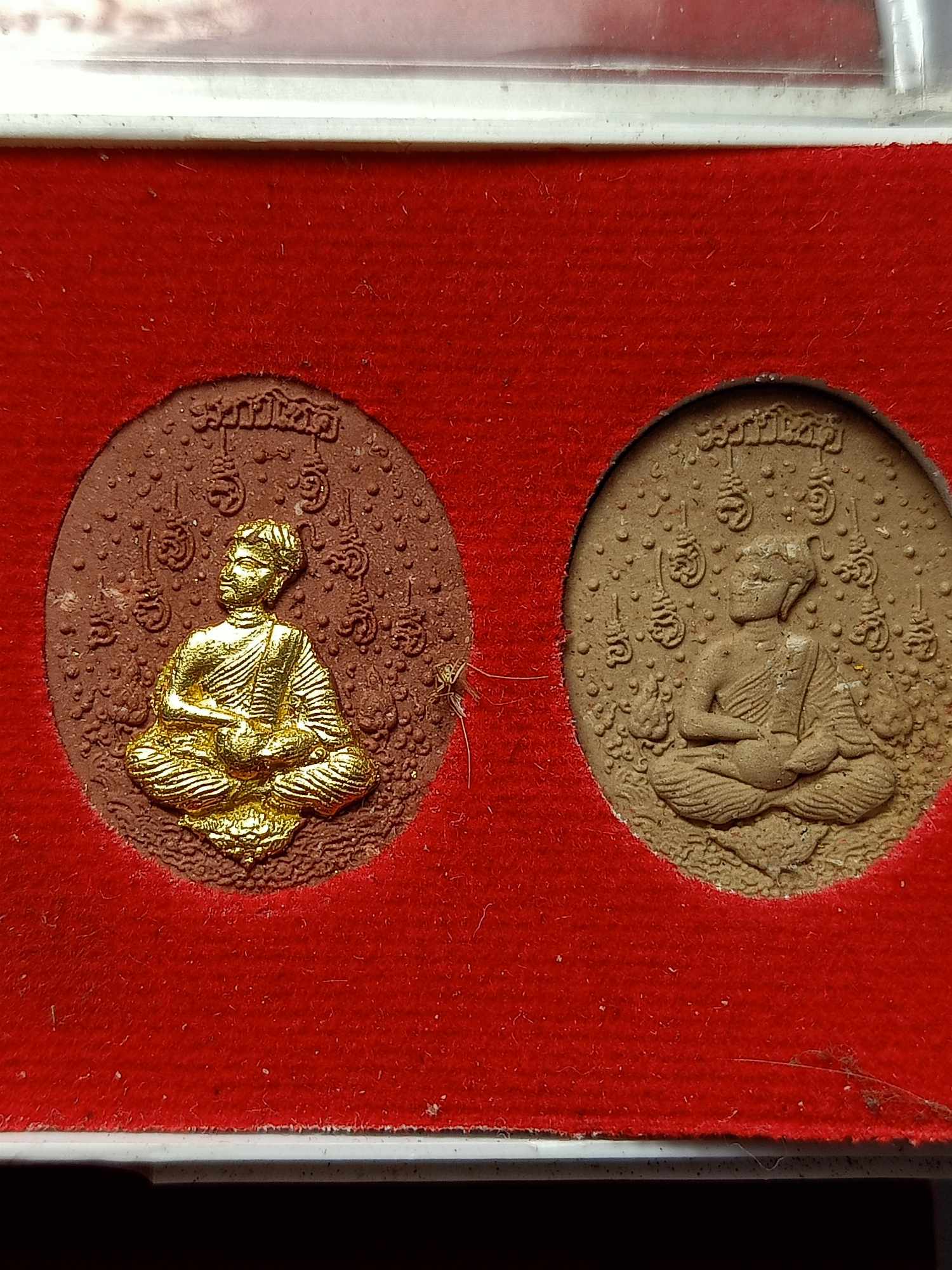 พระชุดมหาโชค วัดถ้ำผาแด่น จ.สกลนคร ปี 2561 พร้อมกล่อง (SKU-03967)