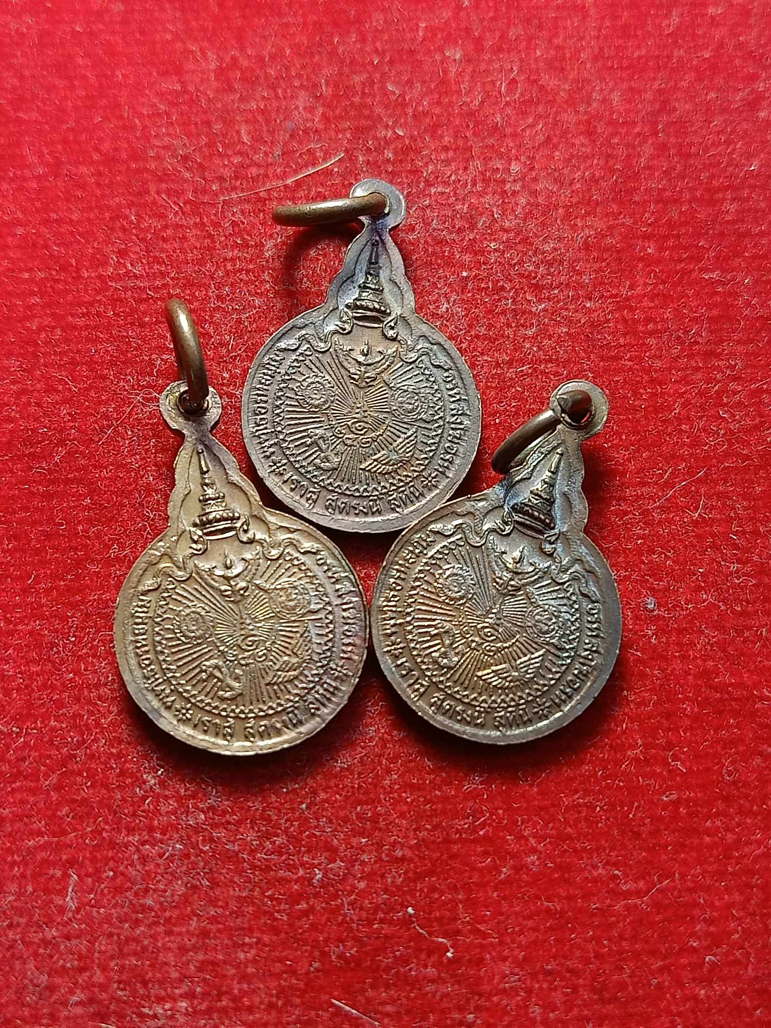 เหรียญหลวงปู่แหวน จำนวน 3 เหรียญ วัดดอยแม่ปั๋ง จ.เชียงใหม่ รุ่นเราสู้ สู้ตรงนี้ สู้ที่นี่ (SKU-03299)