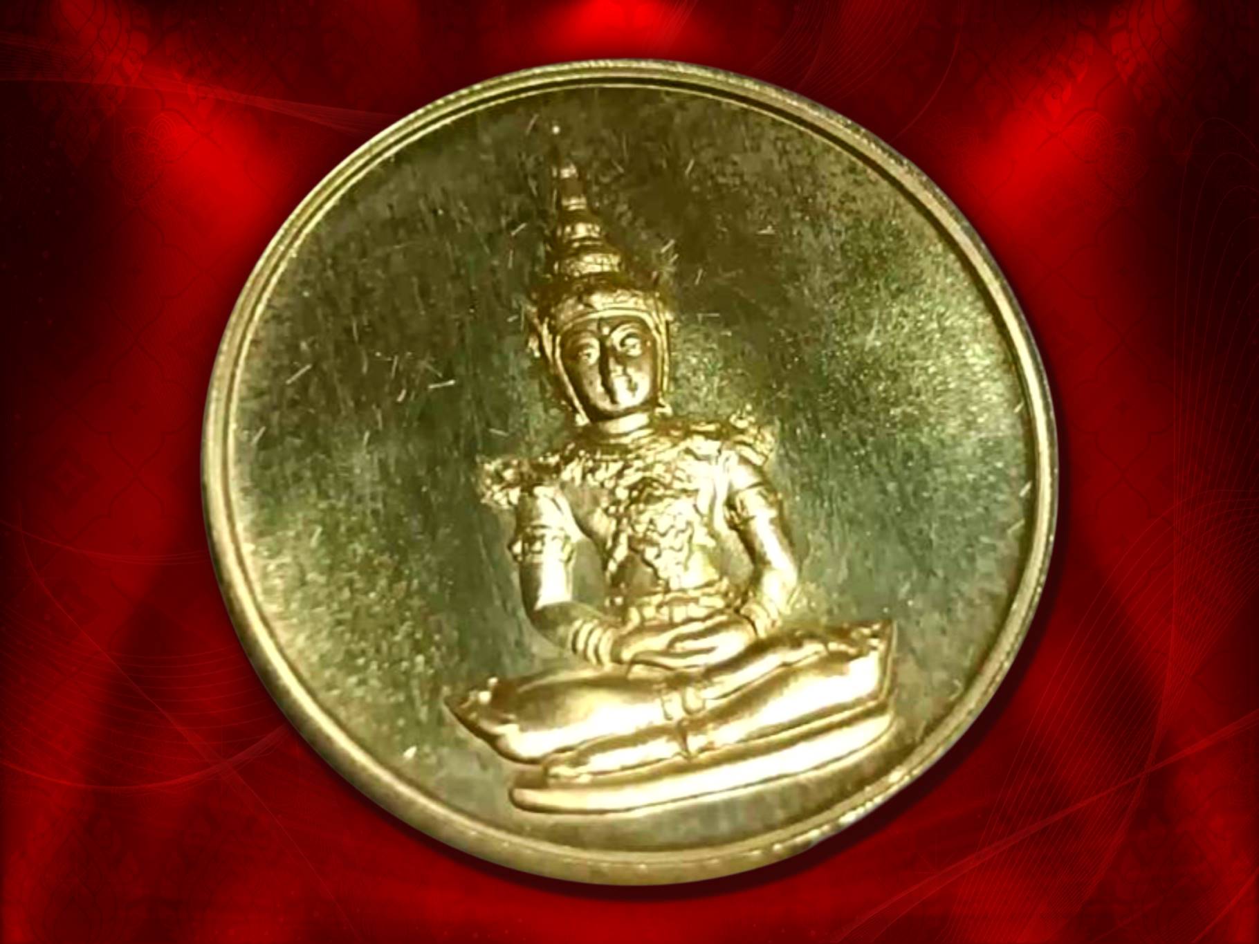 เหรียญพระแก้วมรกต ที่ระลึกซ่อมบูรณะฉัตร เหนือองค์พระแก้ว ปี 2531 เนื้อทองคำ 7.5 กรัม กล่องครบถ้วน