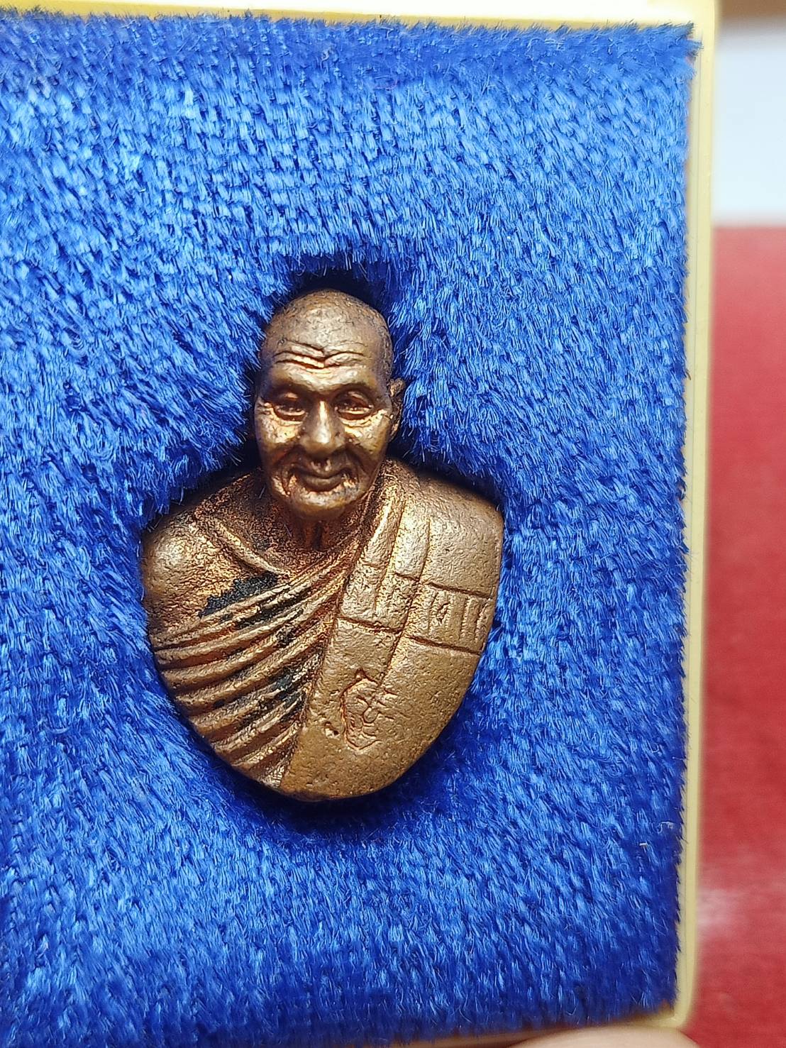 รูปหล่อครึ่งองค์ รุ่นจตุพร 4 หลวงพ่อเปิ่น วัดบางพระ จ.นครปฐม ปี 2536 พร้อมกล่อง (SKU-12395)