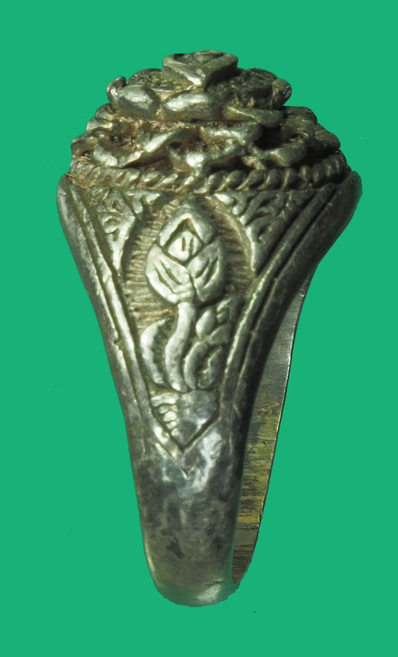 *35653แหวนดวงตาสวรรค์ครูบาบุญชุ่ม ••เนื้อเงิน•• ครูบาบุญชุ่ม สร้างน้อยหายากครับผม สภาพสวยเดิม ขนาดรอบวง ฟรีไซด์ 12