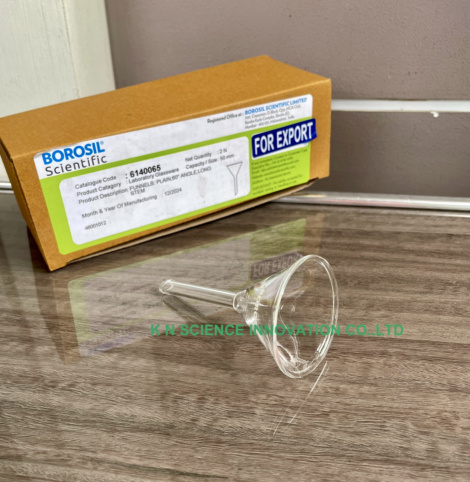 Funnels Plain, 60 Angle กรวยกรองแก้วก้านยาว ยี่ห้อ Borosil 6140