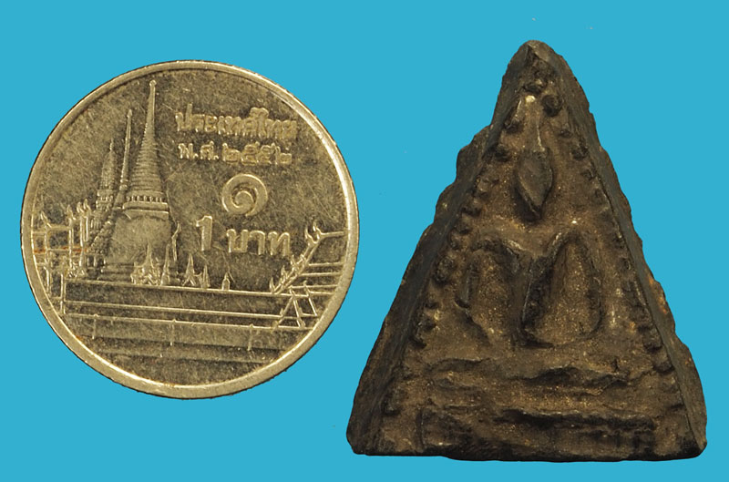 *37241 นางพญาข้างเม็ด เนื้อผงใบลาน พอมีอายุ ไม่ทราบที่ และปีสร้าง 3